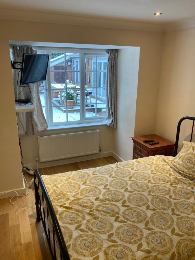 Апартаменты 9 Chudleigh Close Бедфорд Экстерьер фото