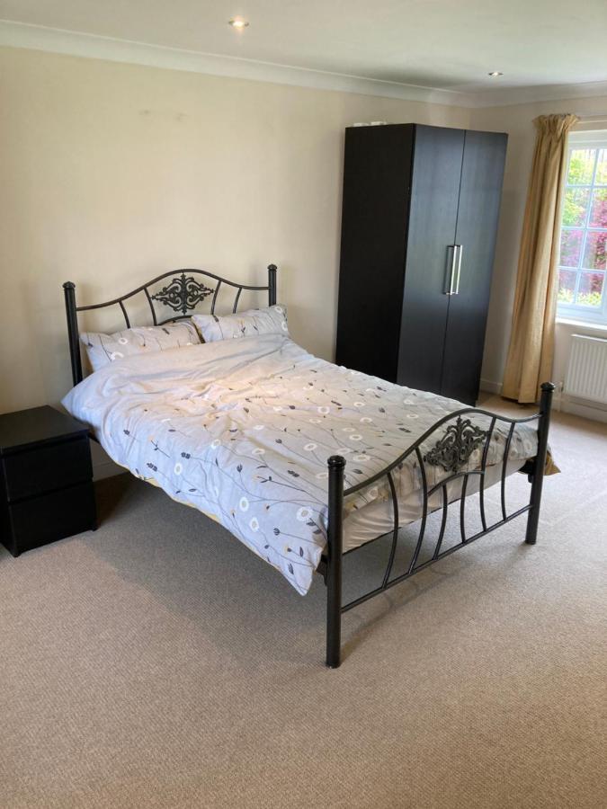 Апартаменты 9 Chudleigh Close Бедфорд Экстерьер фото