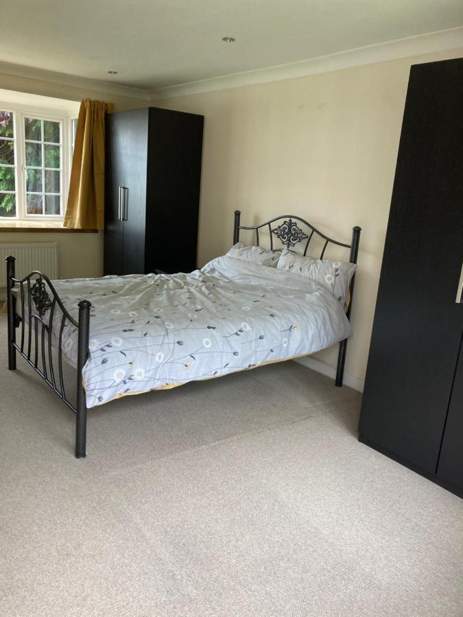 Апартаменты 9 Chudleigh Close Бедфорд Экстерьер фото